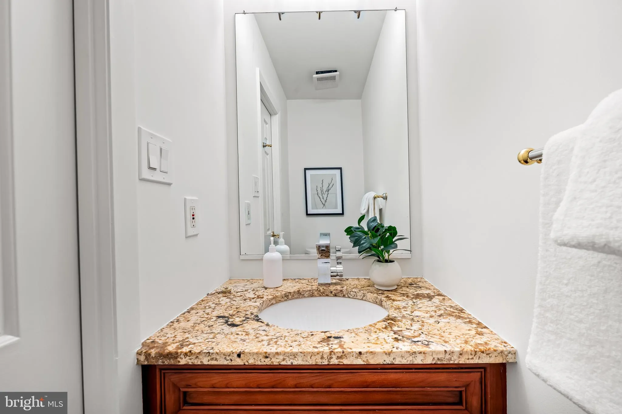 Baltimore, Maryland 21217, United States, 3 Bedrooms Bedrooms, ,4 BathroomsBathrooms,Residential,Active,231907