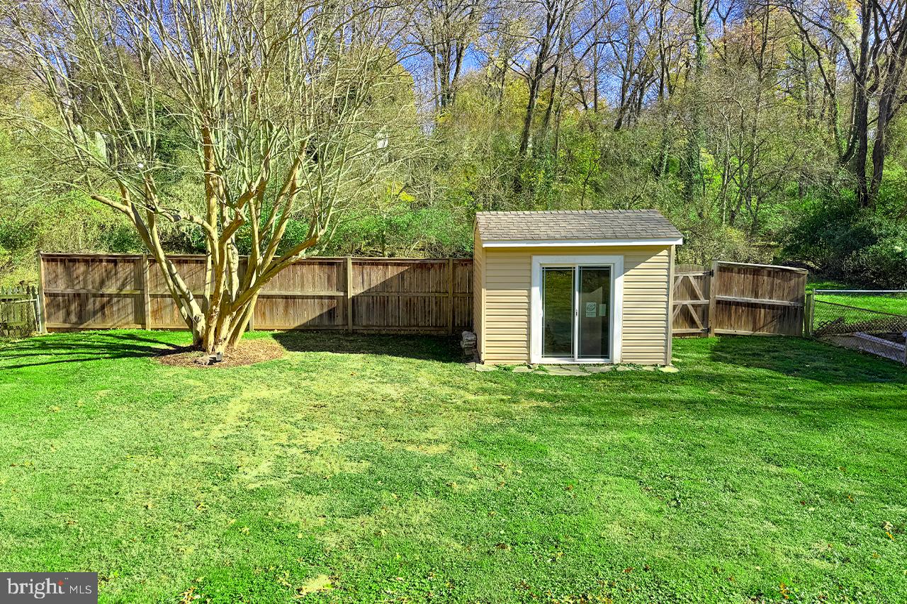 MASON TERRACE - Residential Lease