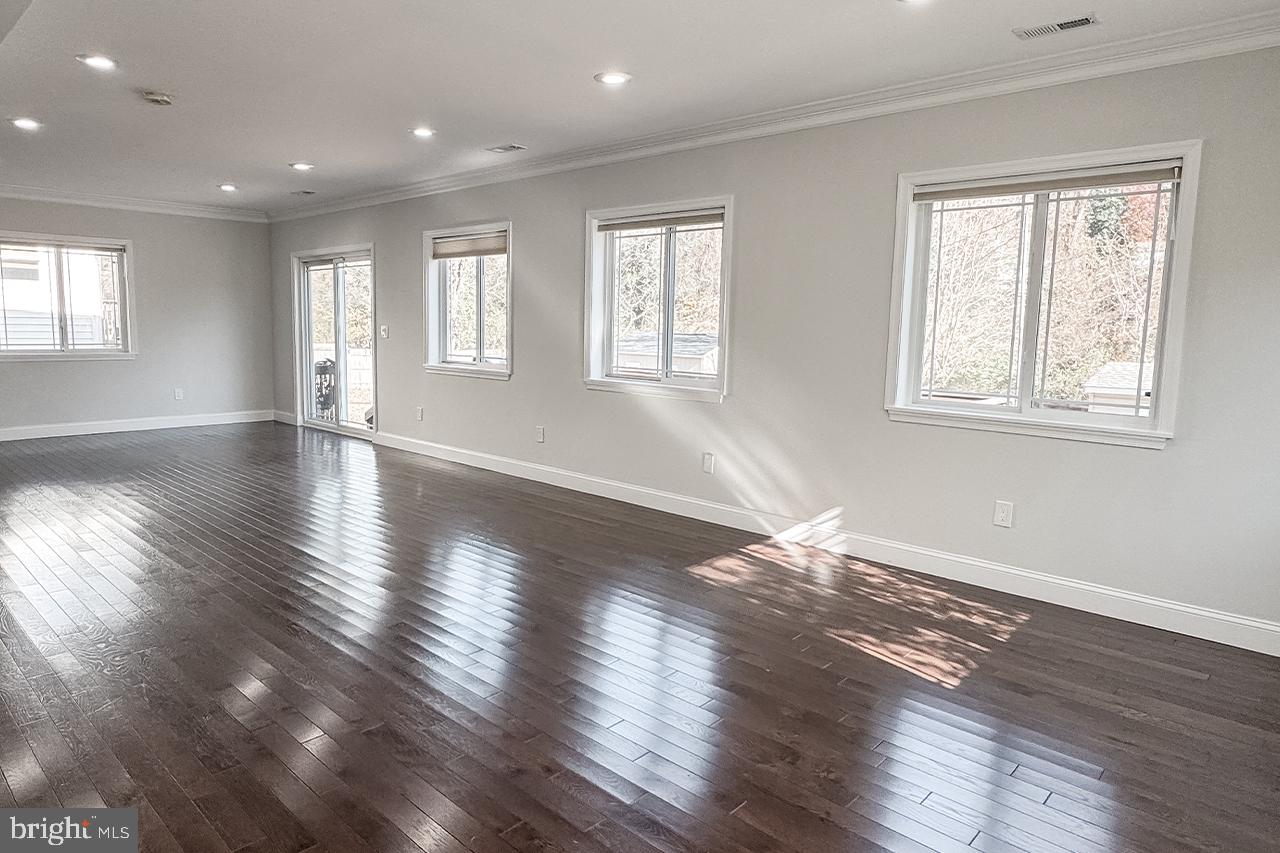 MASON TERRACE - Residential Lease