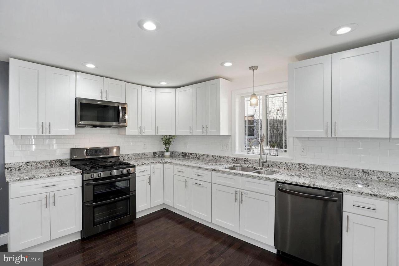 MASON TERRACE - Residential Lease