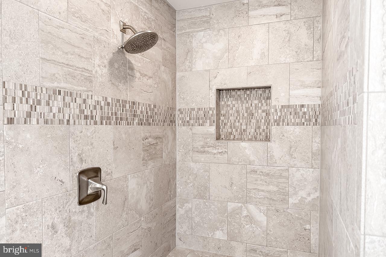 MASON TERRACE - Residential Lease