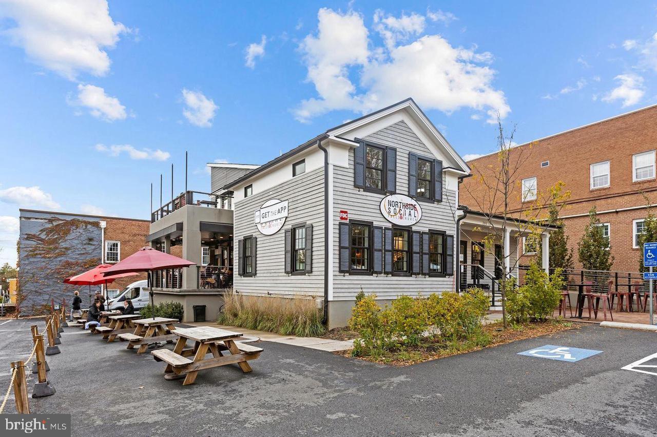 MASON TERRACE - Residential Lease