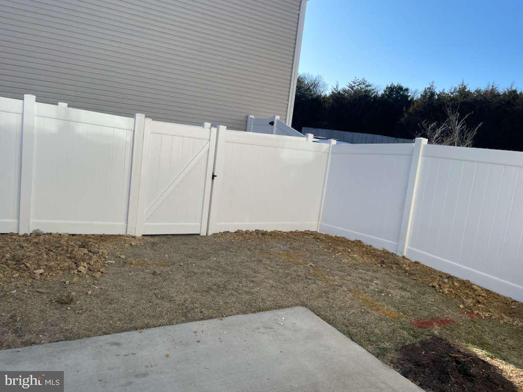 SPRING VALLEY - Residential Lease