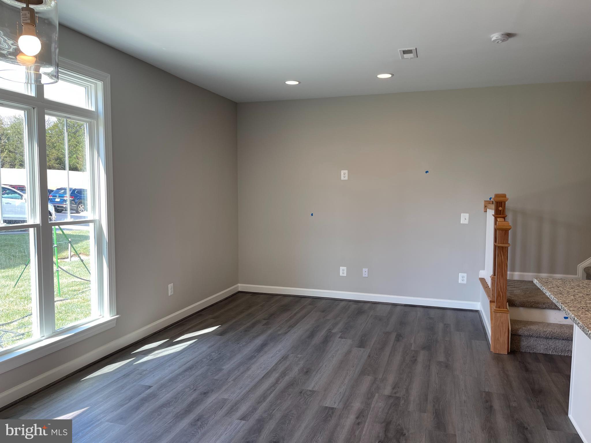 SPRING VALLEY - Residential Lease