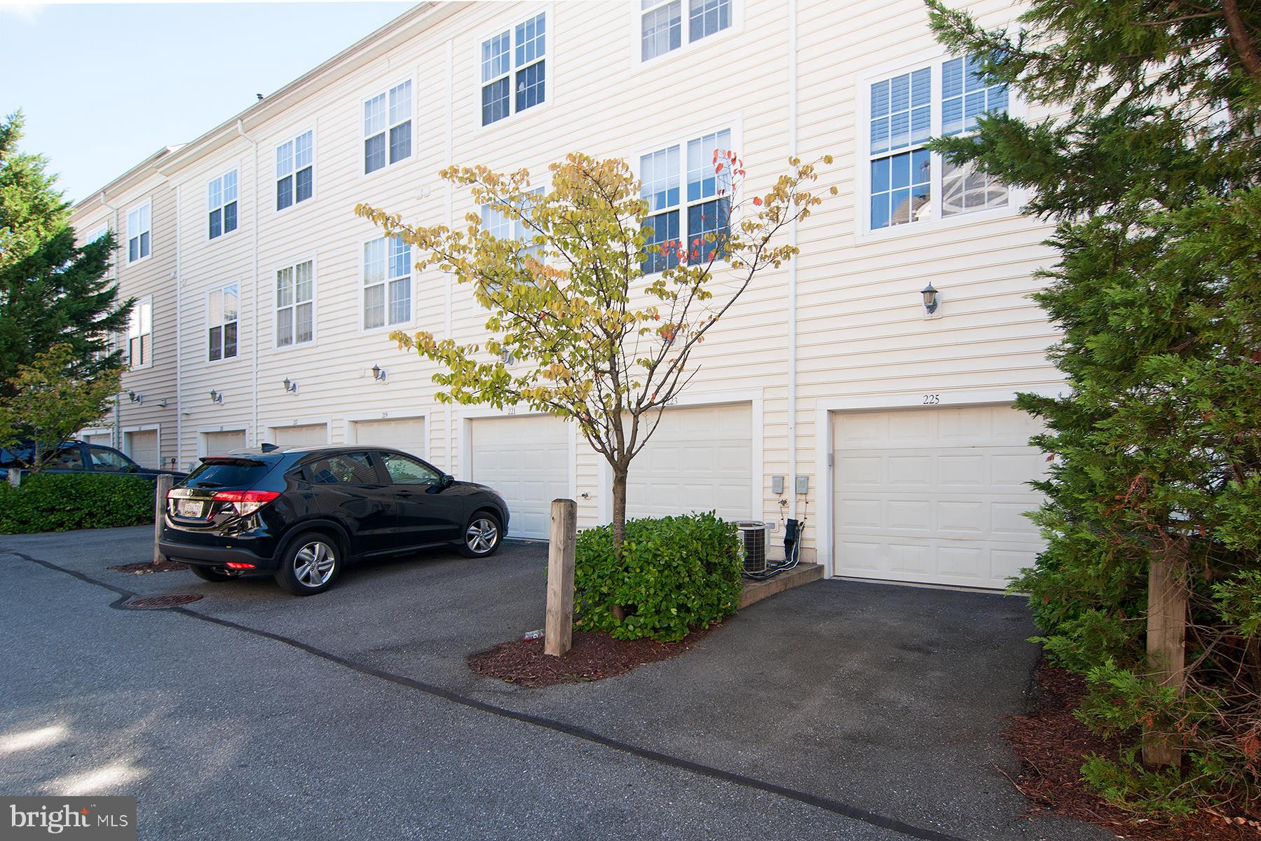 KING FARM - Residential Lease