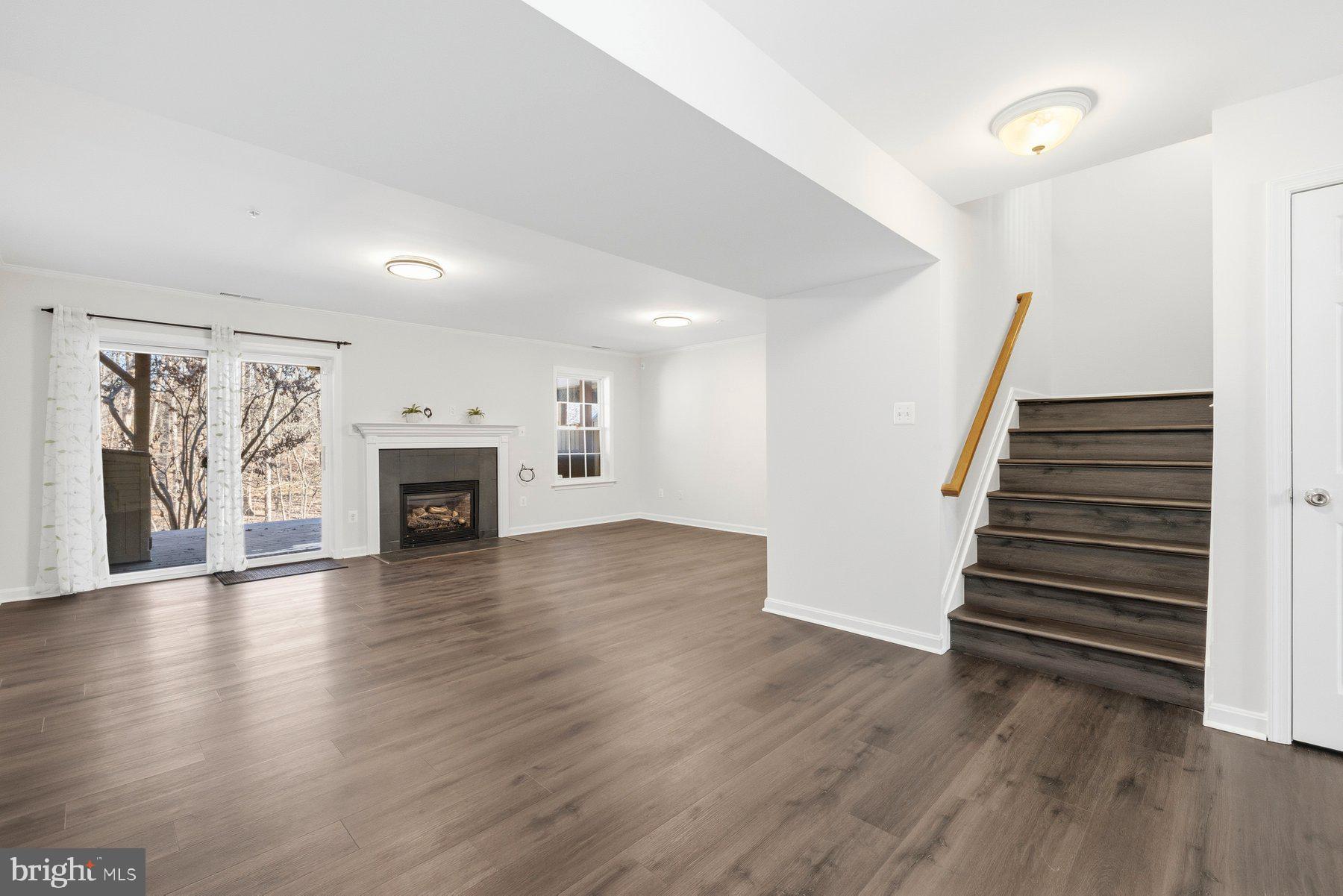 PINEY ORCHARD - Residential