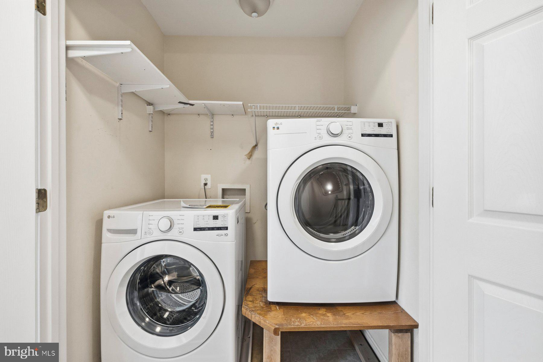 PINEY ORCHARD - Residential