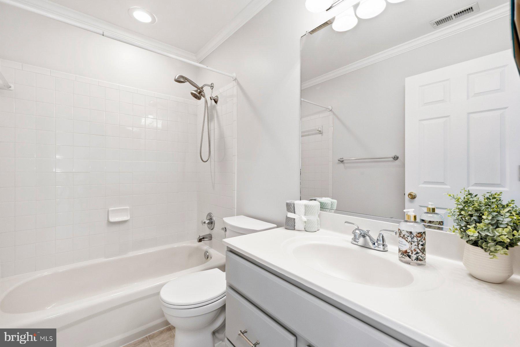 PINEY ORCHARD - Residential