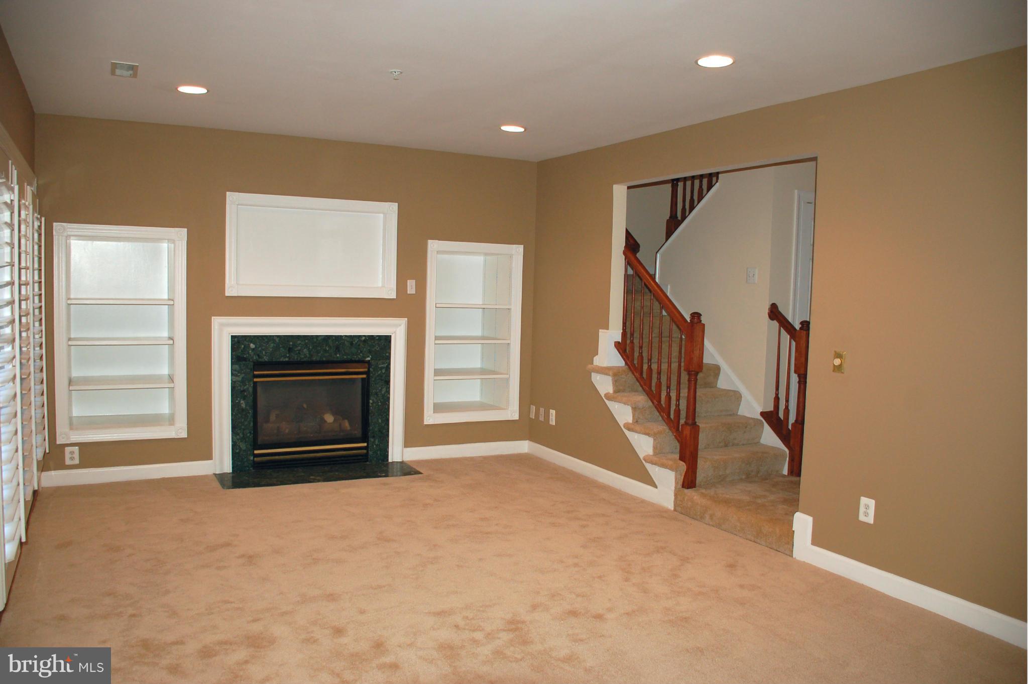 OLD TOWN GREENS - Residential Lease