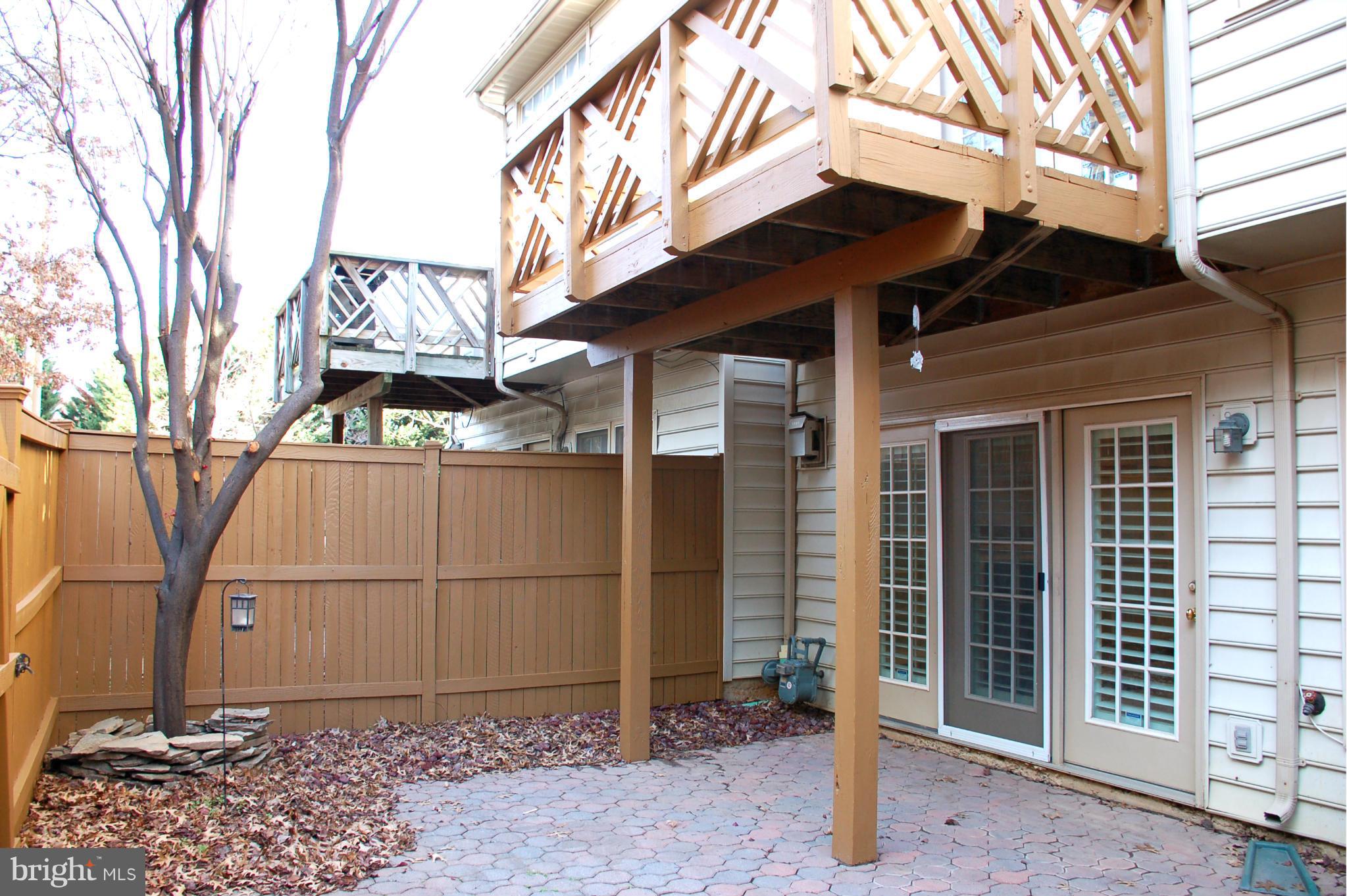 OLD TOWN GREENS - Residential Lease