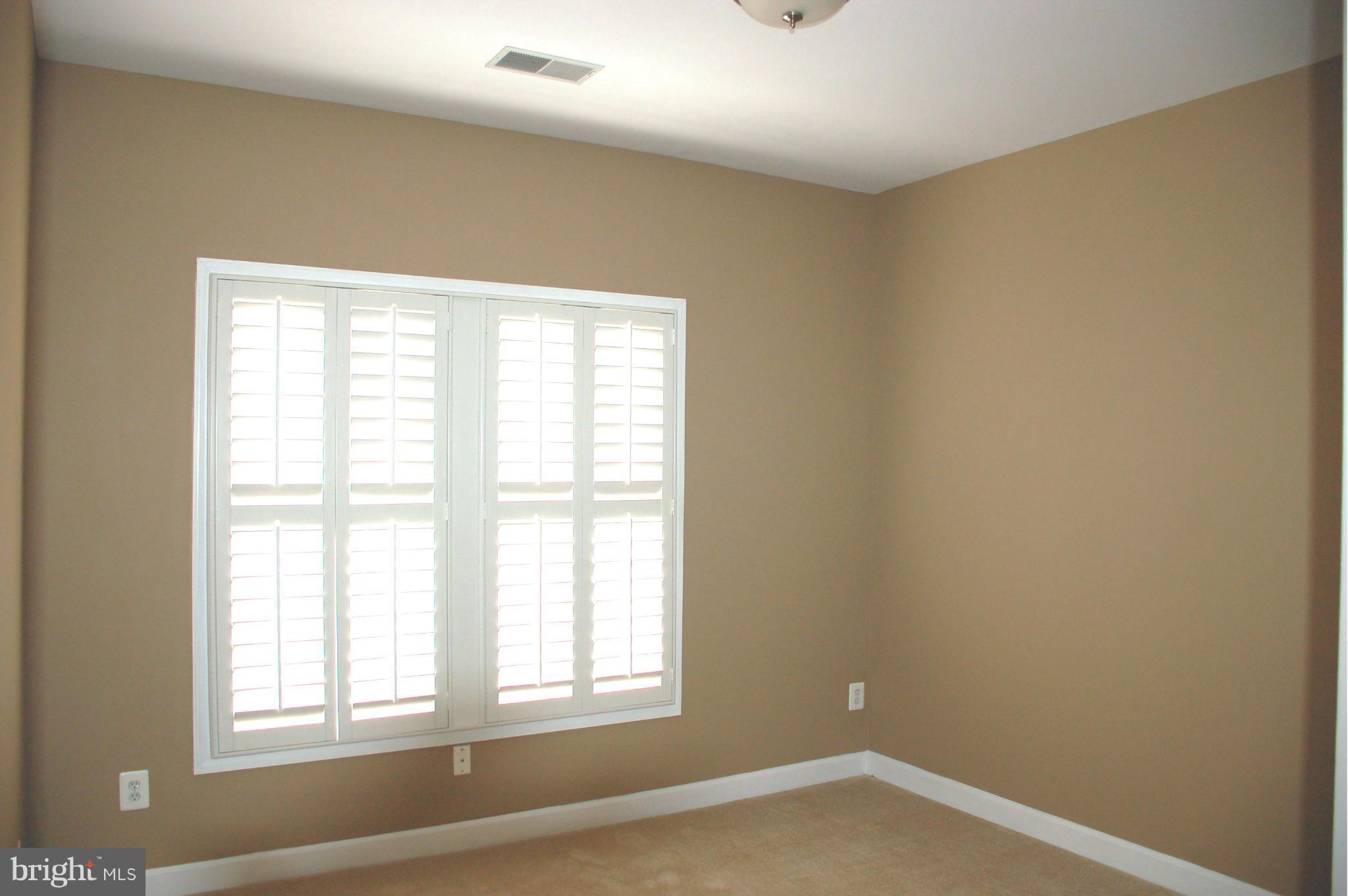 OLD TOWN GREENS - Residential Lease