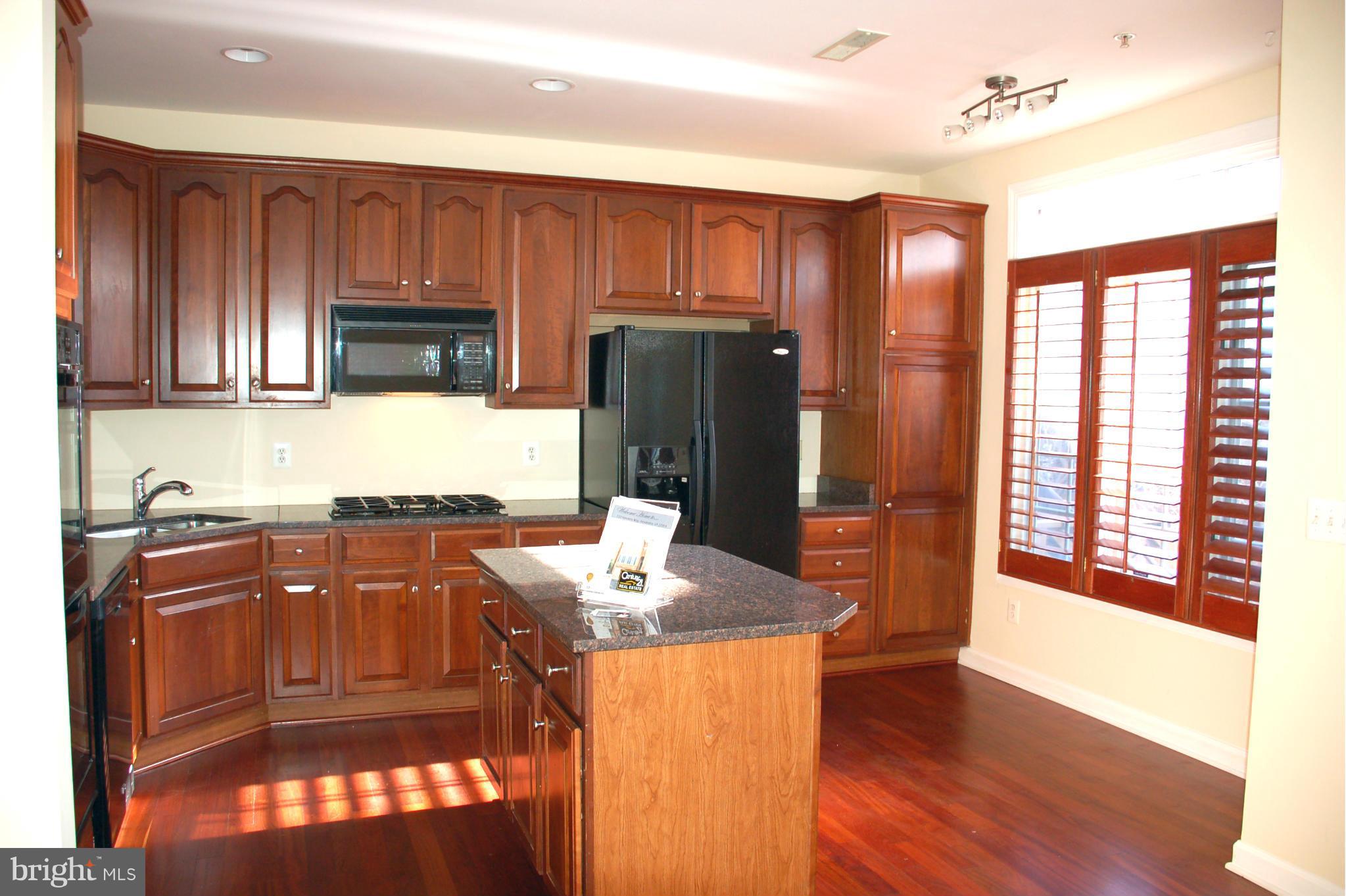 OLD TOWN GREENS - Residential Lease