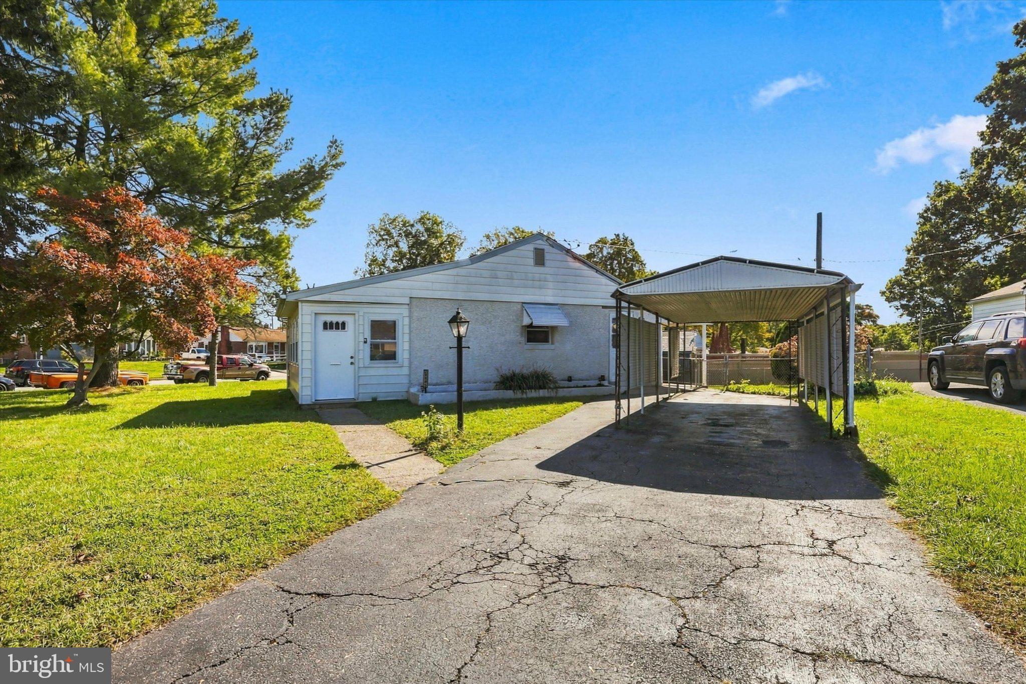 2105 N BENT LANE