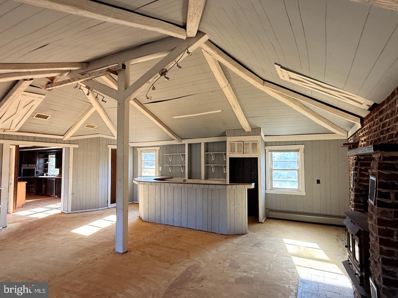 1462 SNELL ROAD