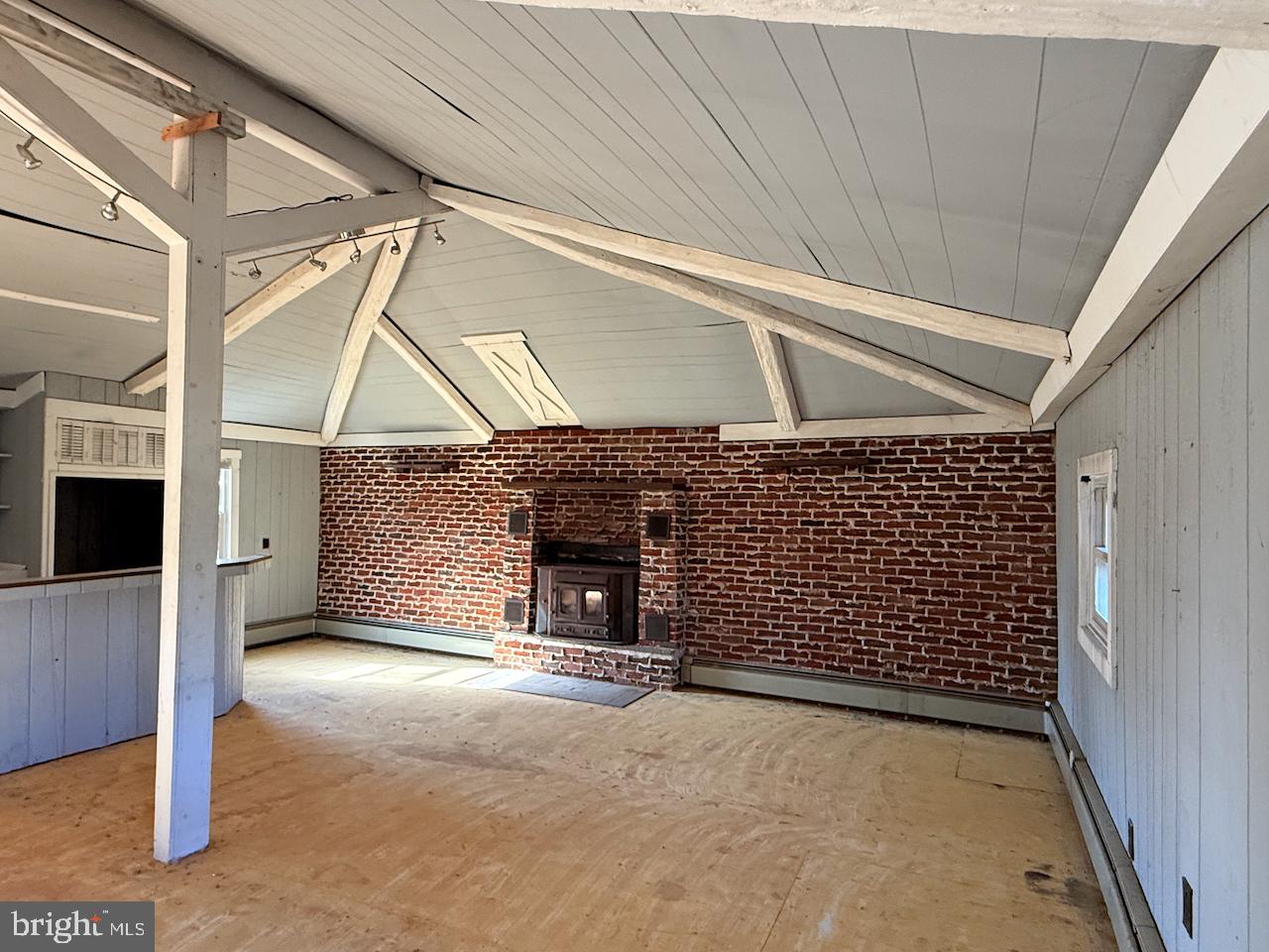 1462 SNELL ROAD