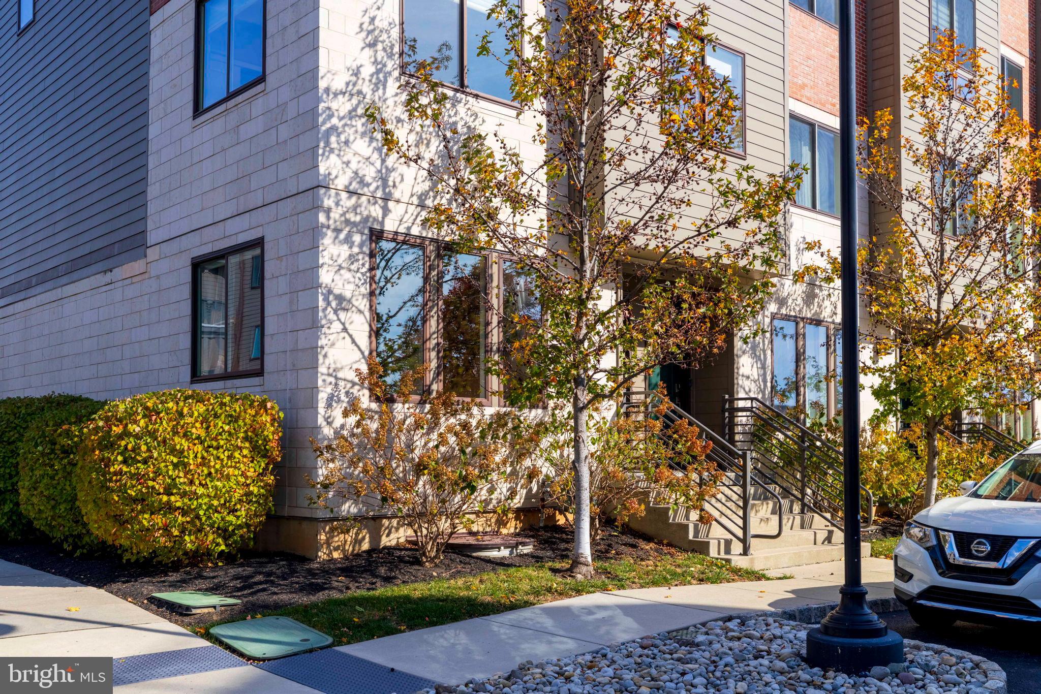 BROWNSTONES AT VF - Residential