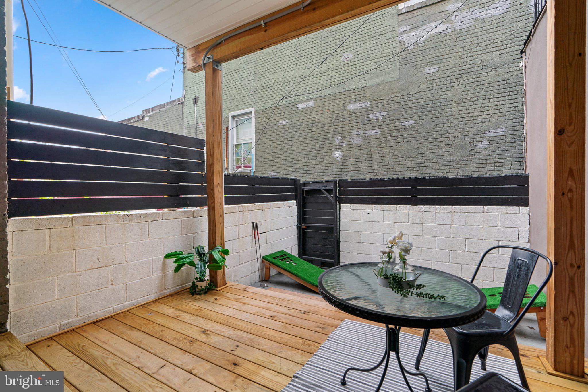 HIGHLANDTOWN - Residential