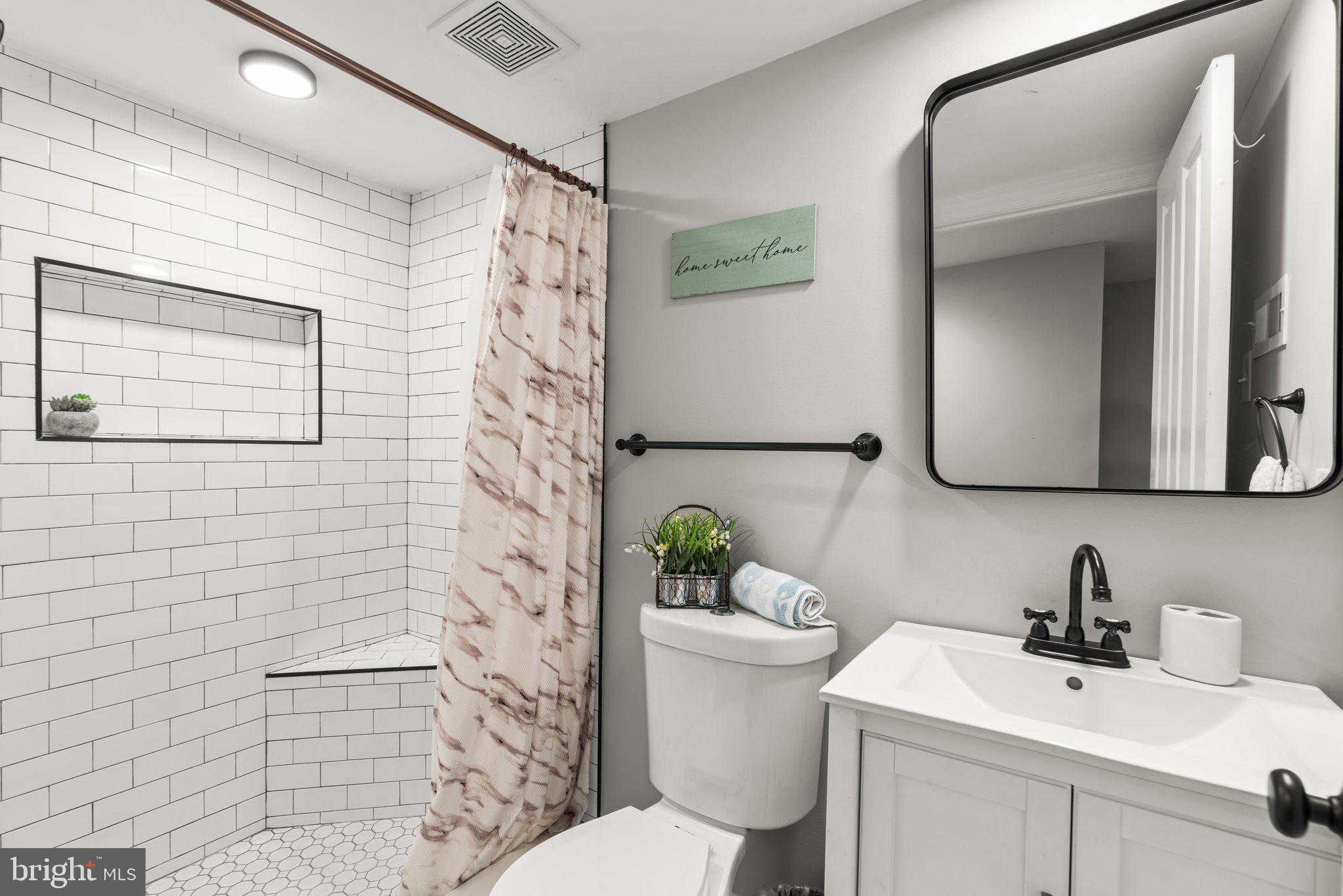 HIGHLANDTOWN - Residential