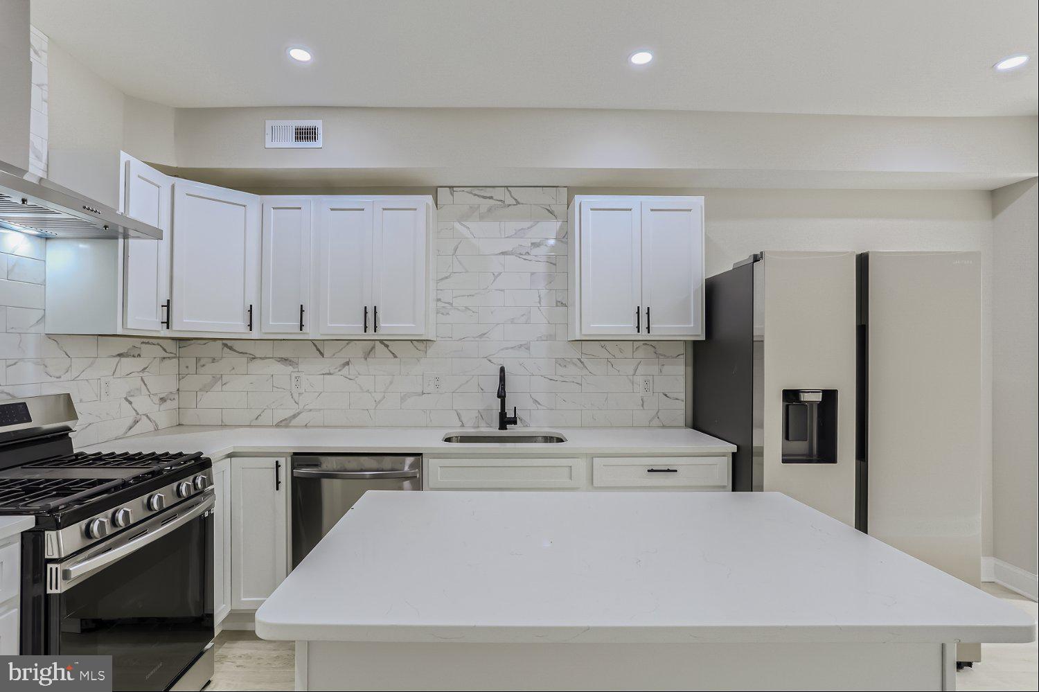 REMINGTON HISTORIC DISTRICT - Residential Lease