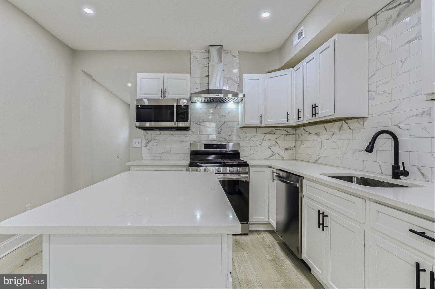 REMINGTON HISTORIC DISTRICT - Residential Lease