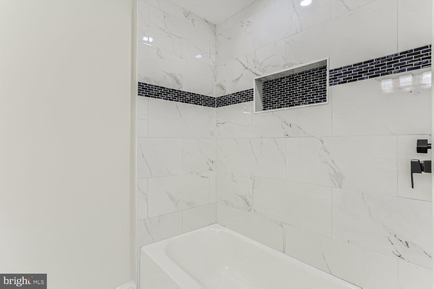 REMINGTON HISTORIC DISTRICT - Residential Lease