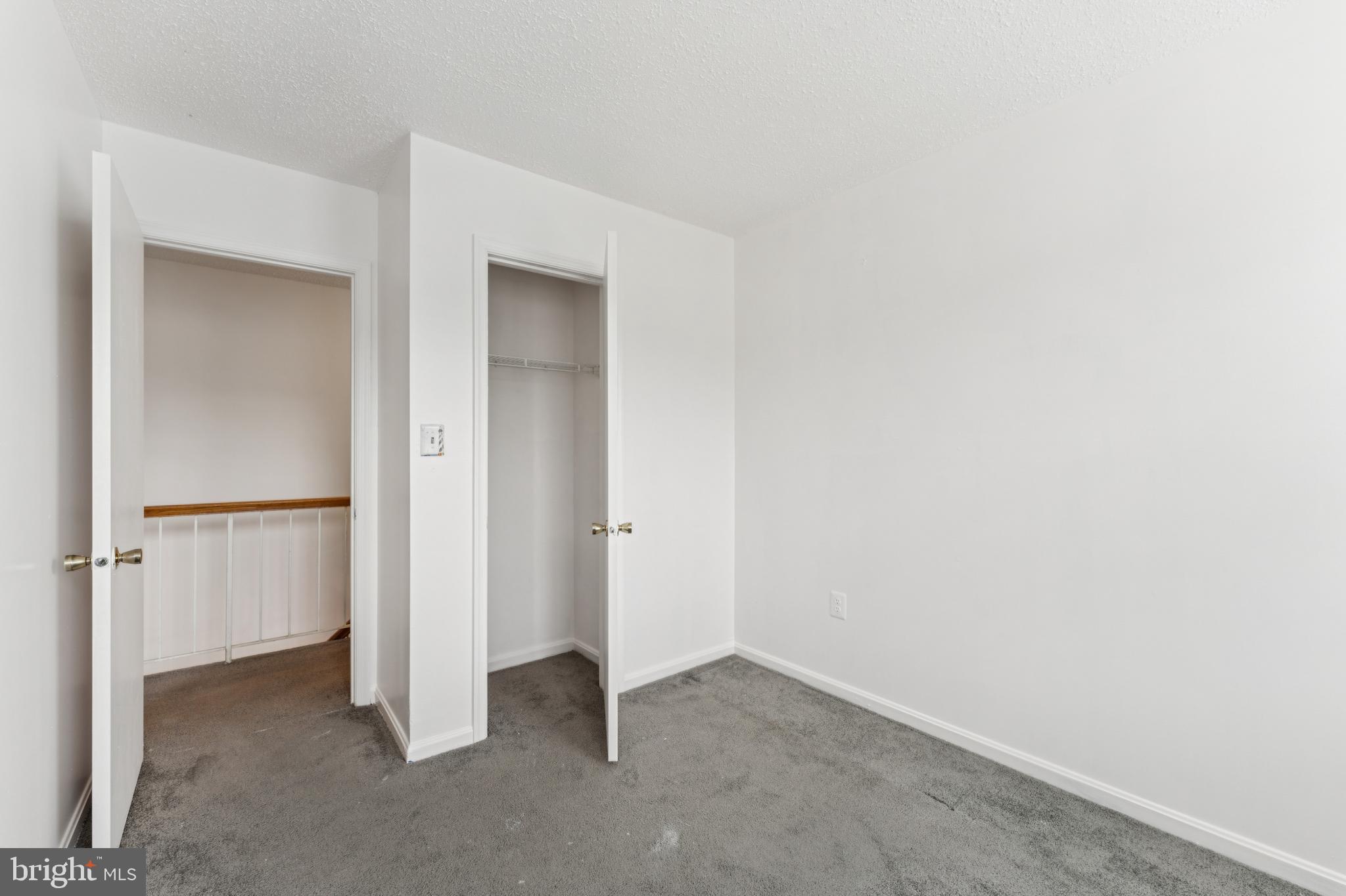 VALLEY STREAM ESTATES - Residential Lease