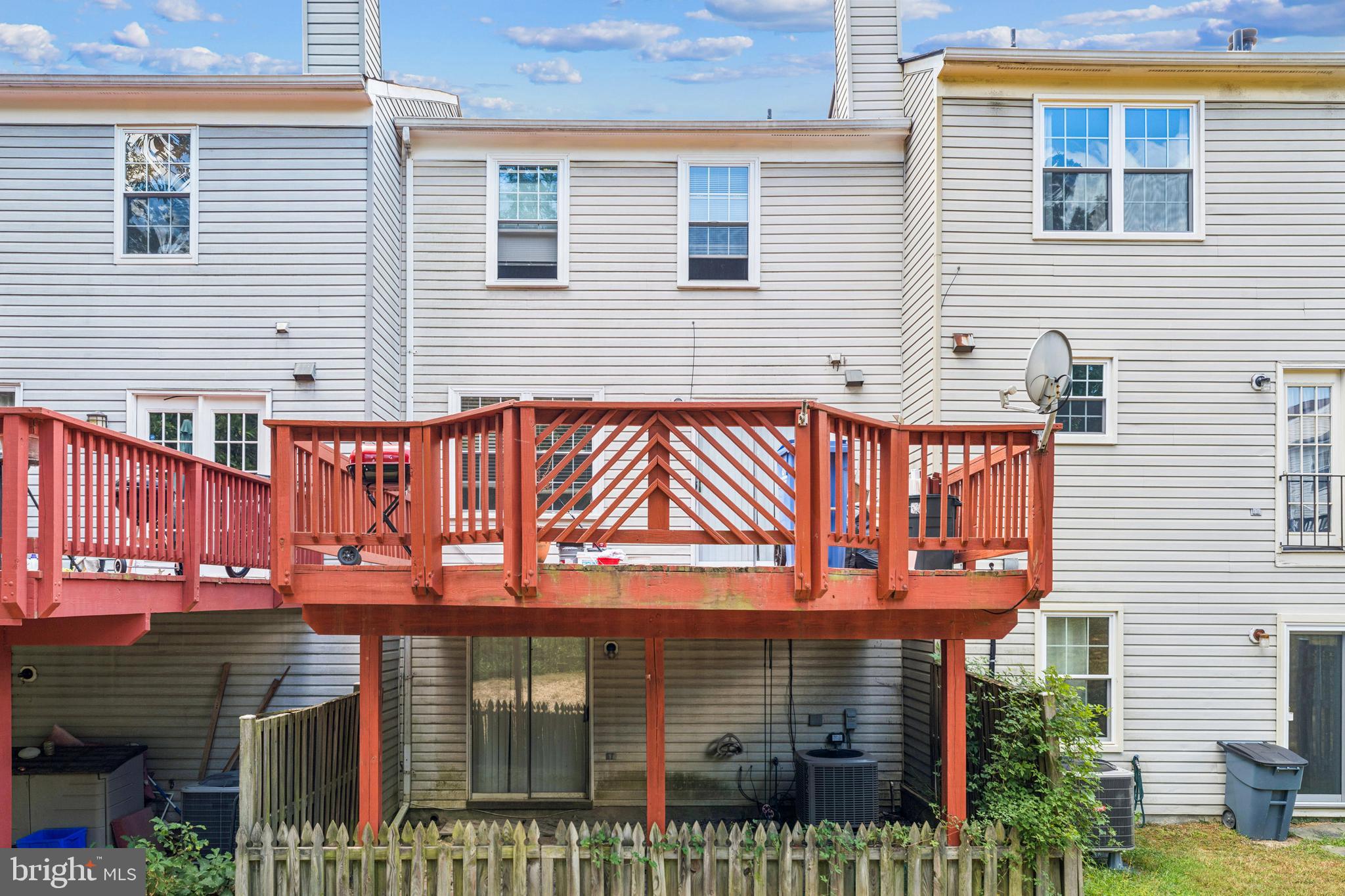 VALLEY STREAM ESTATES - Residential Lease