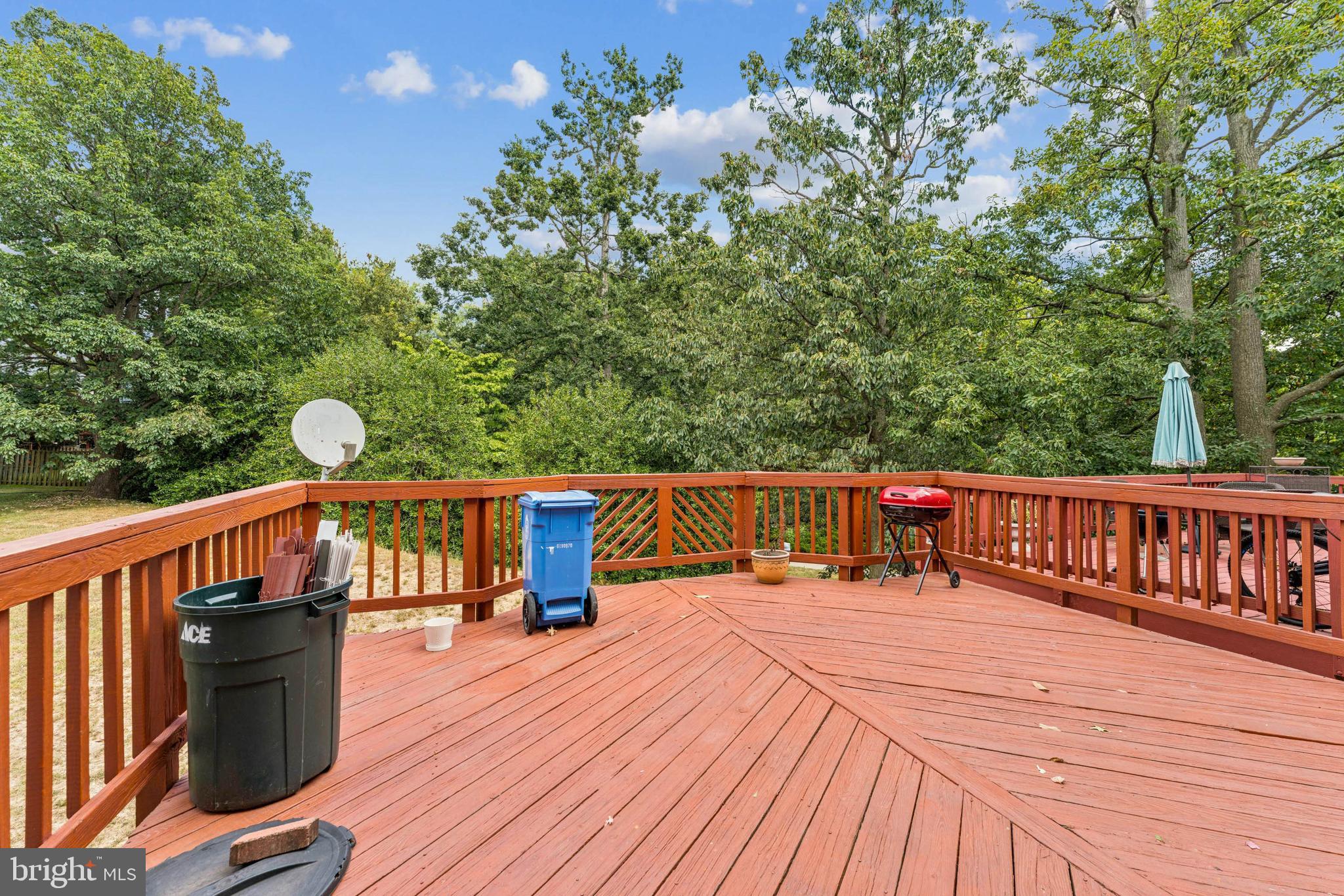 VALLEY STREAM ESTATES - Residential Lease