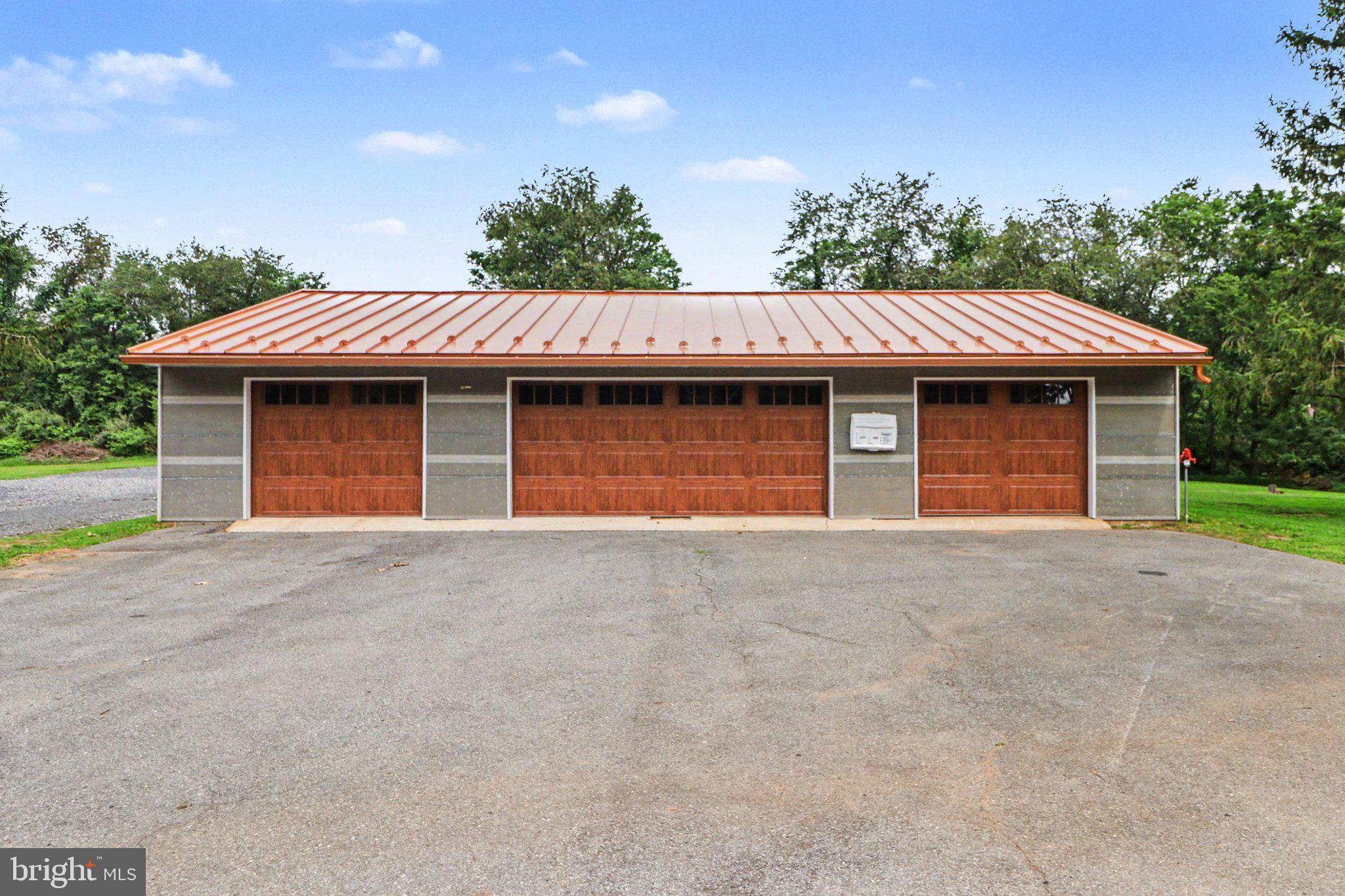 871 ALEXANDER SPRING ROAD