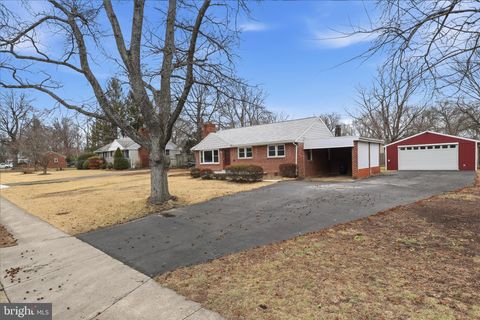 Photo of 6003 Brookland Road, ALEXANDRIA, VA 22310 (MLS # VAFX2297100)