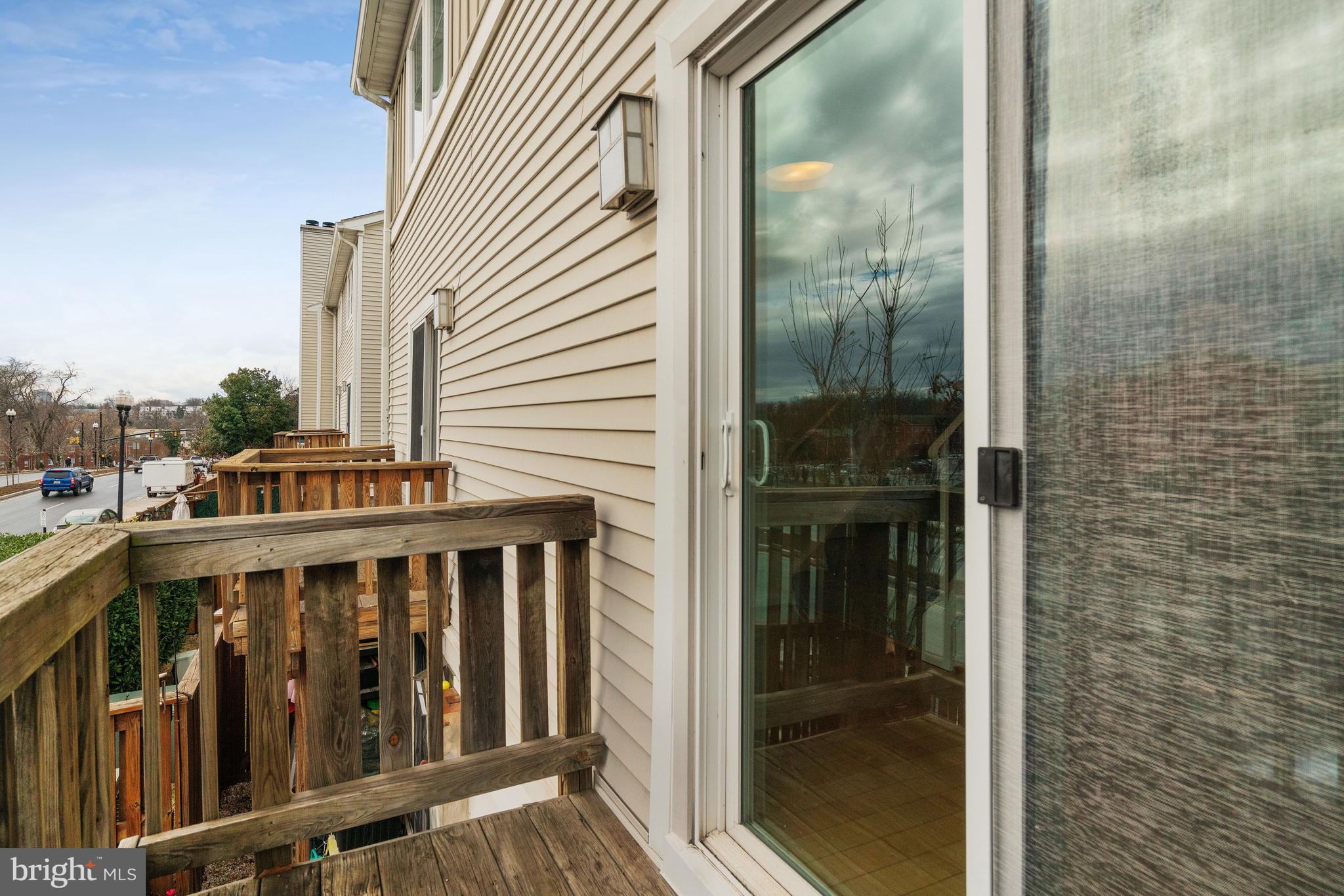 DUNDREE KNOLL - Residential