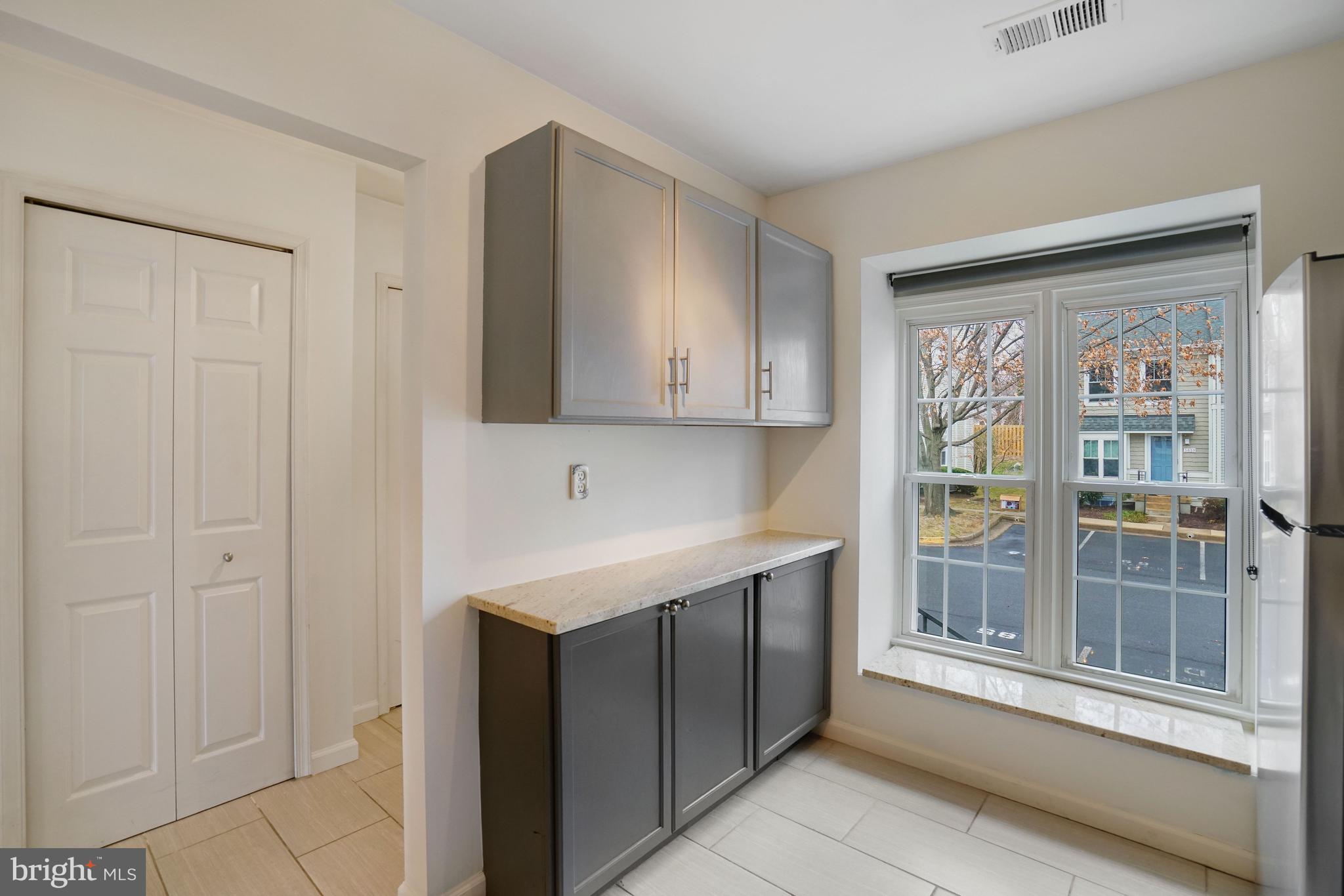 DUNDREE KNOLL - Residential