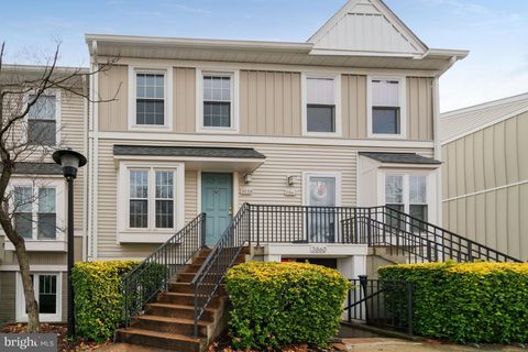 Photo of 3858 9th Road S, ARLINGTON, VA 22204 (MLS # VAAR2067364)