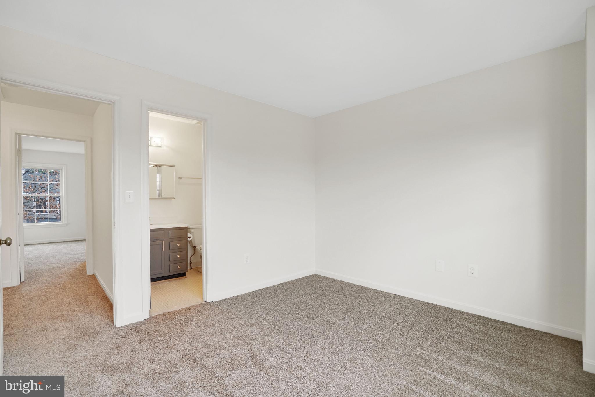 DUNDREE KNOLL - Residential