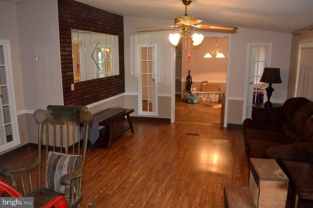 MEADOWVIEW ESTATES - Residential