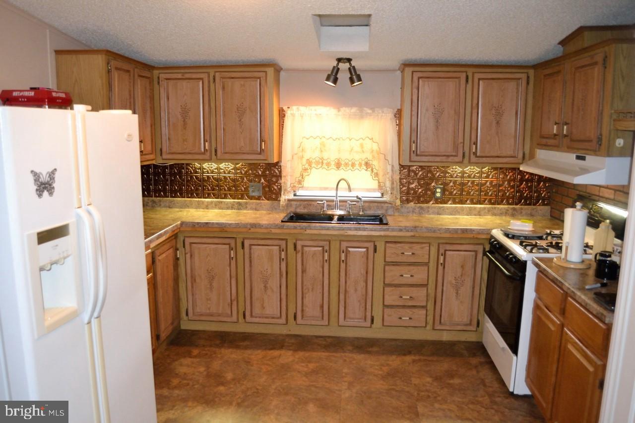 MEADOWVIEW ESTATES - Residential