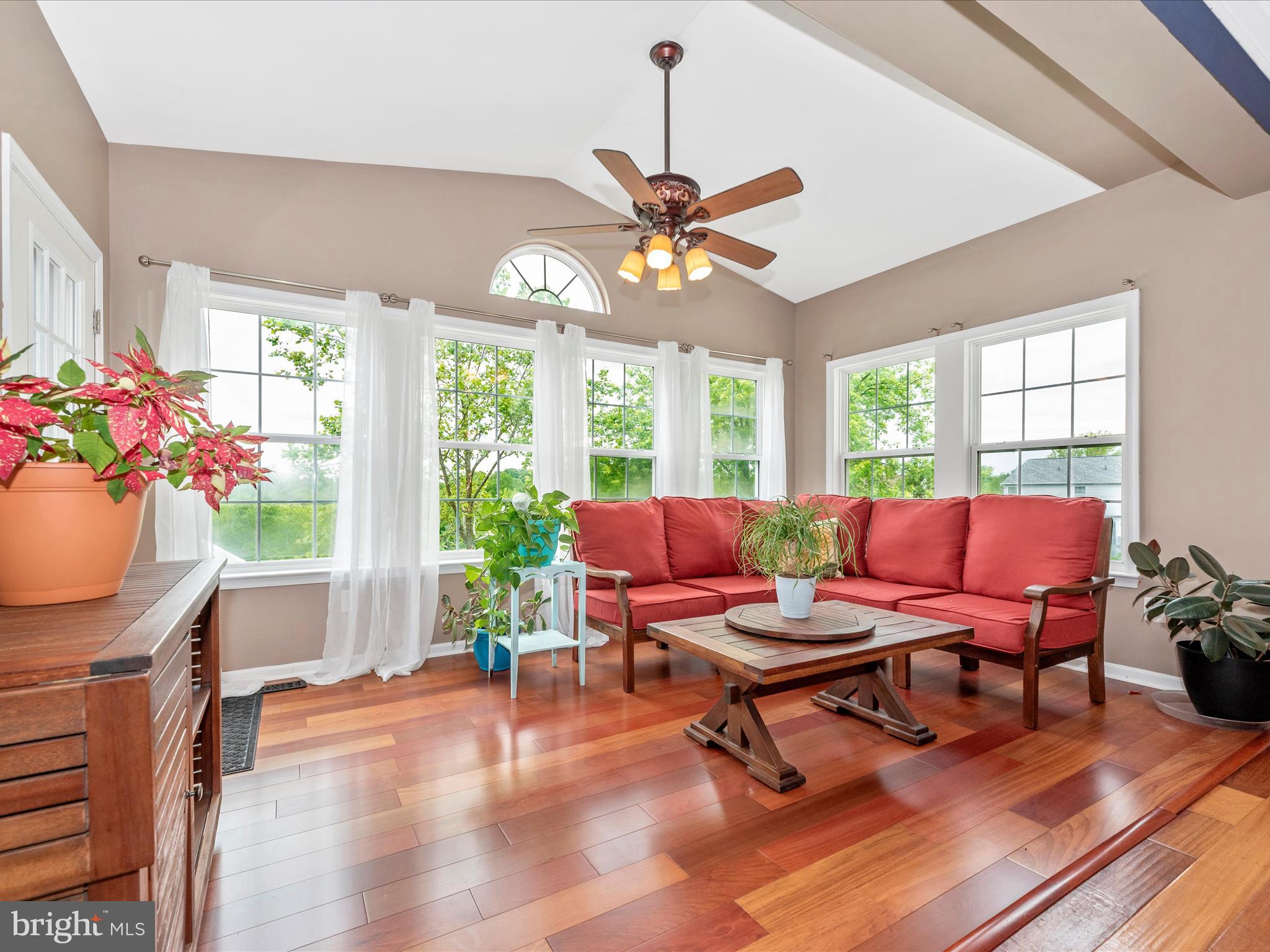 MANCHESTER FARMS - Residential