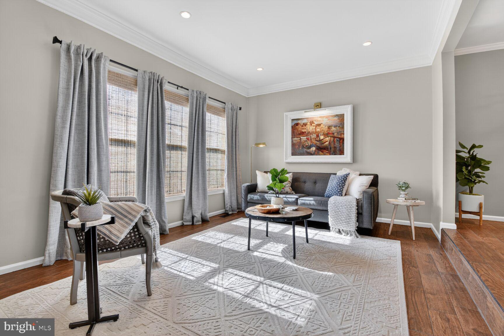 GROSVENOR PARK TOWNHOME CONDOMINIUMS - Residential