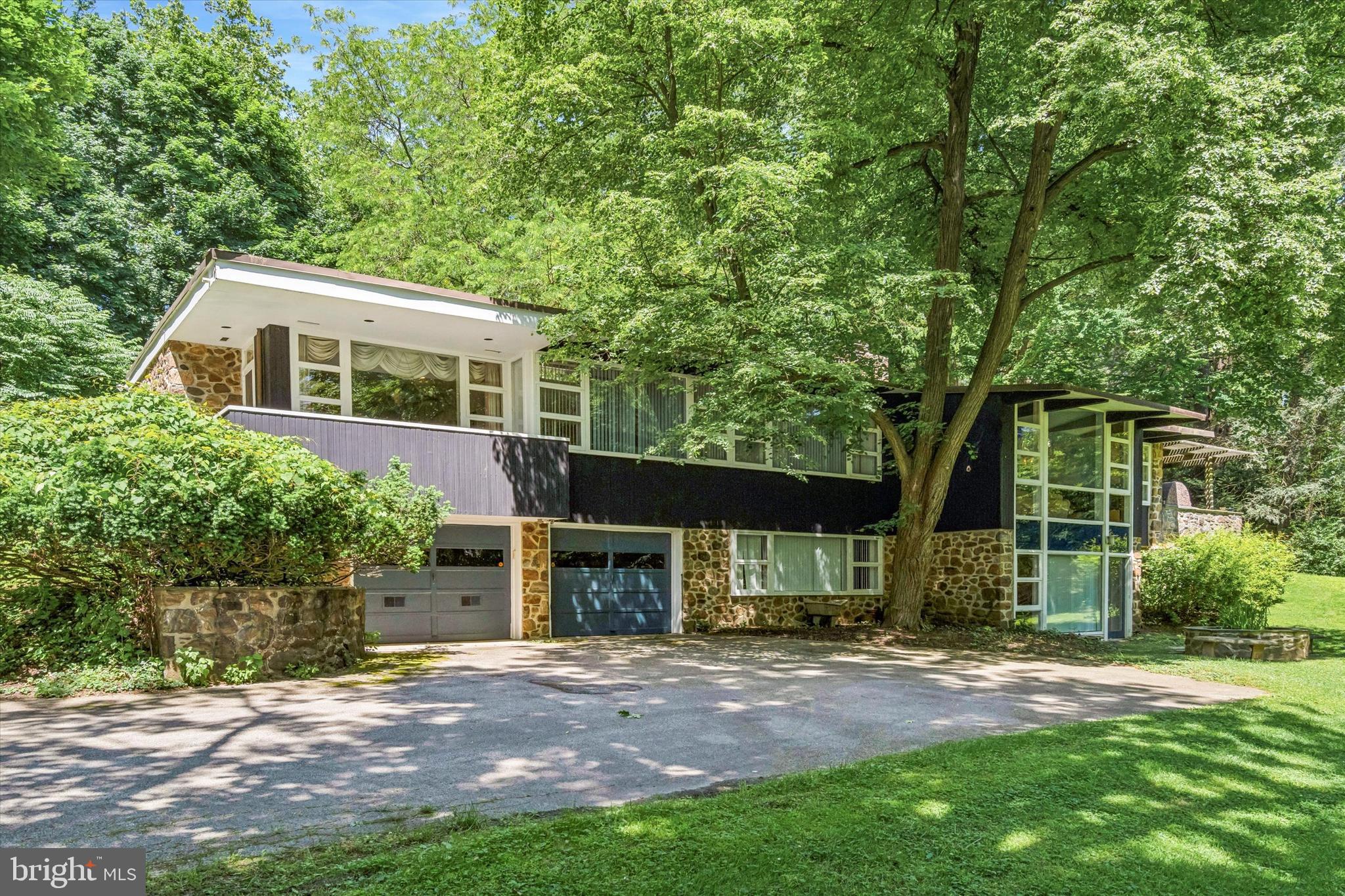 EAST FALLS - Residential