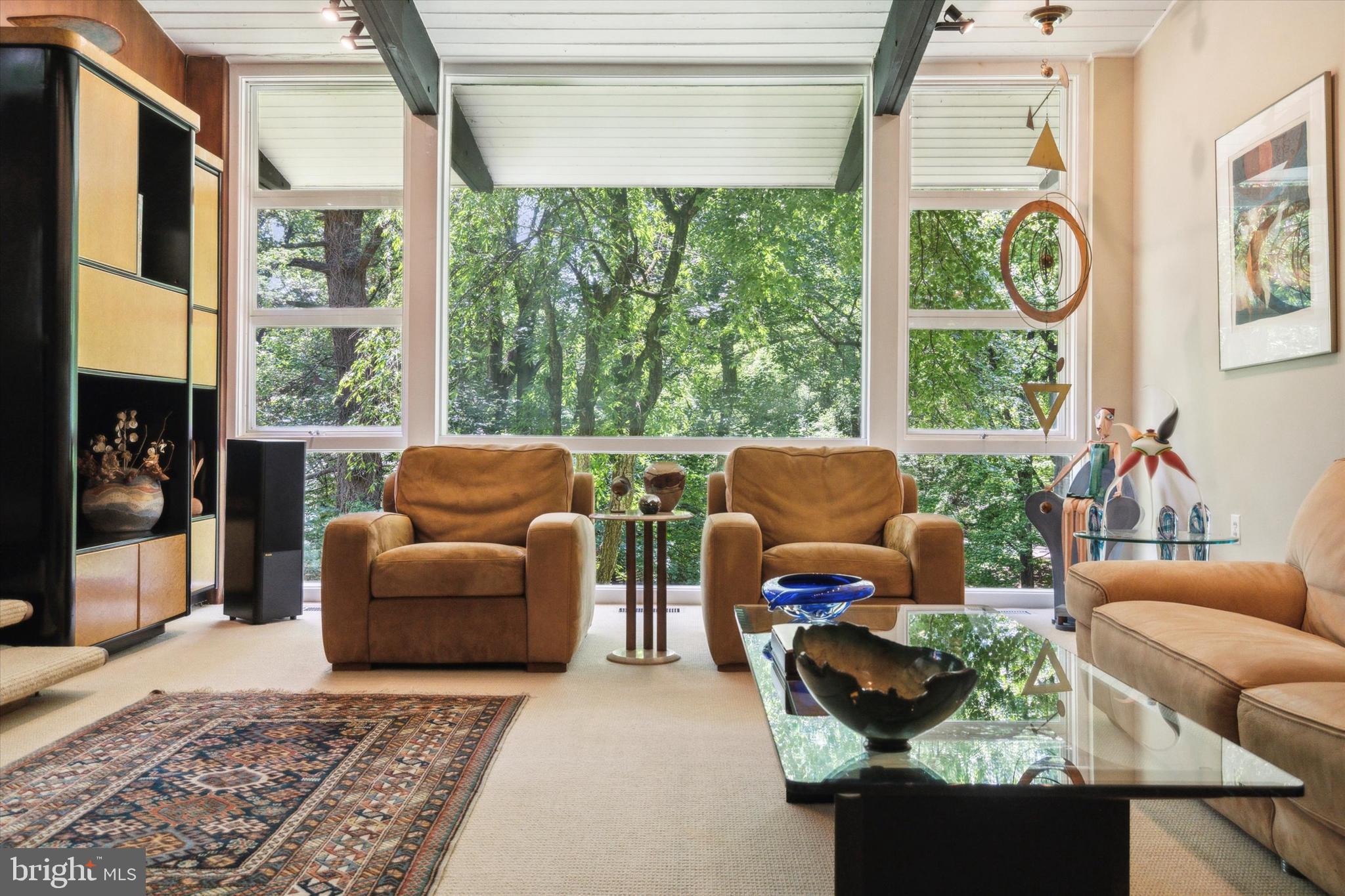 EAST FALLS - Residential