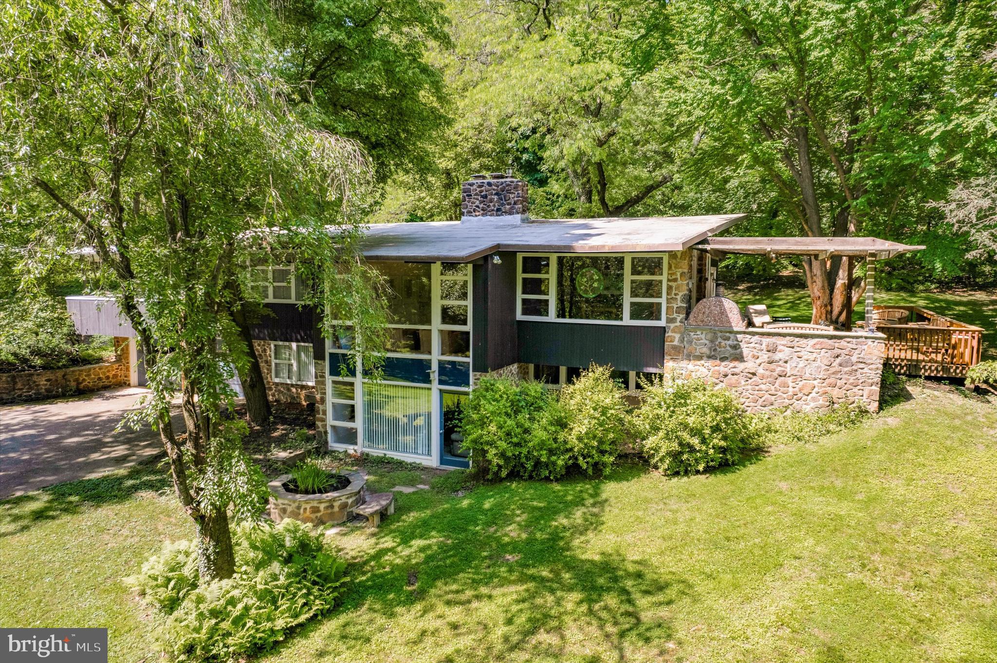 EAST FALLS - Residential