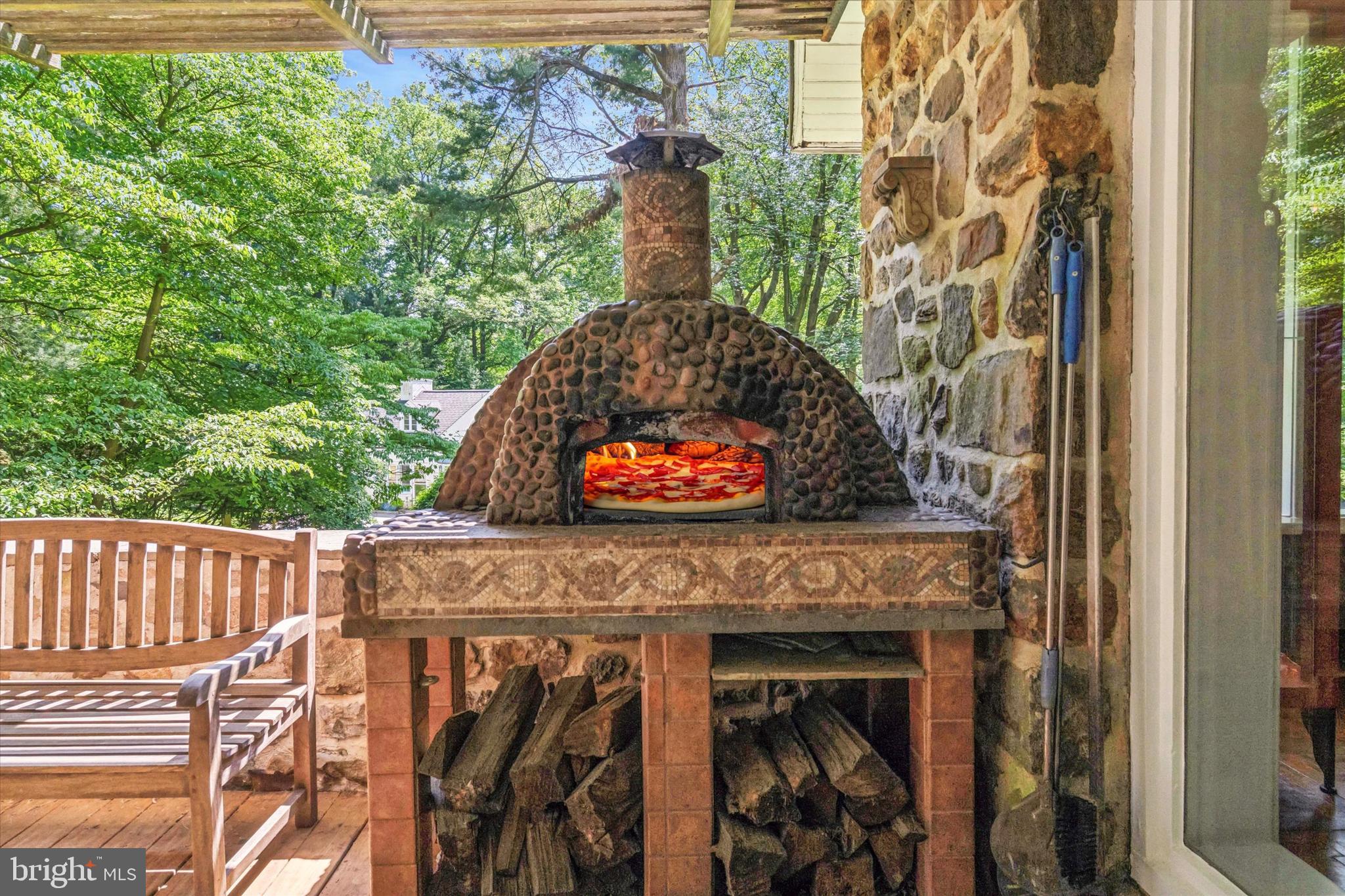 EAST FALLS - Residential