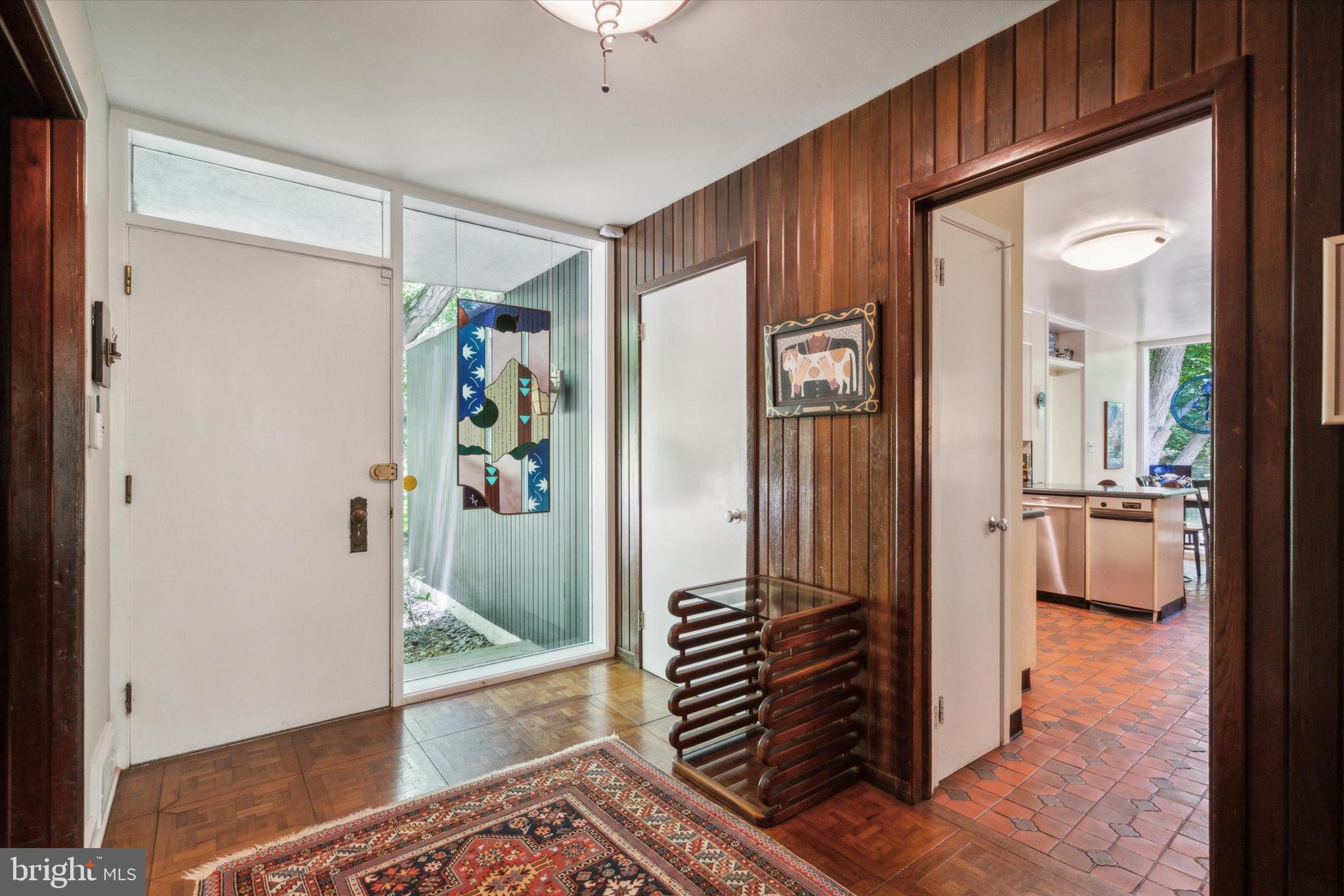 EAST FALLS - Residential