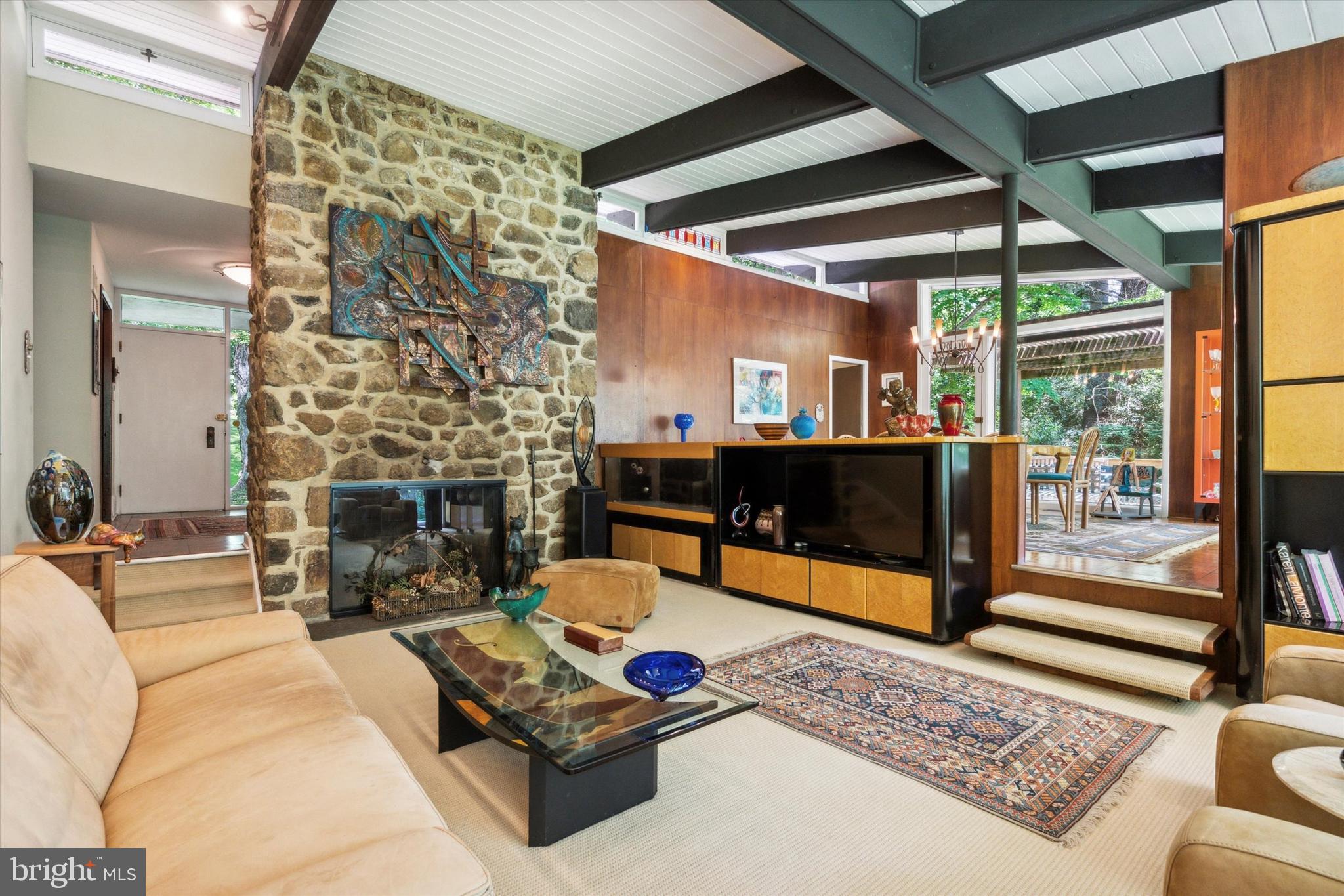 EAST FALLS - Residential