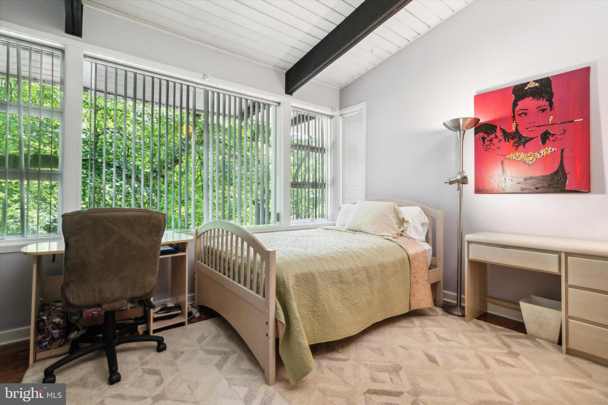 EAST FALLS - Residential