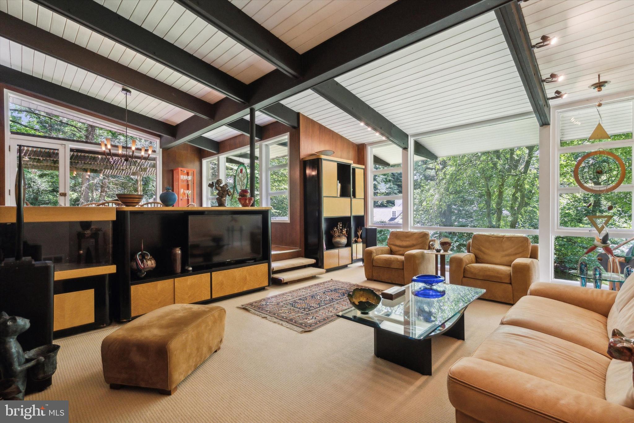 EAST FALLS - Residential