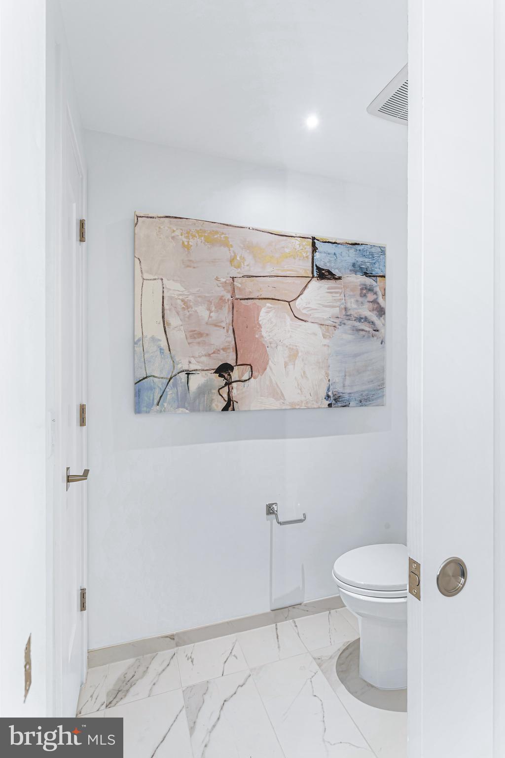 OLD TOWN ALEXANDRIA - Residential