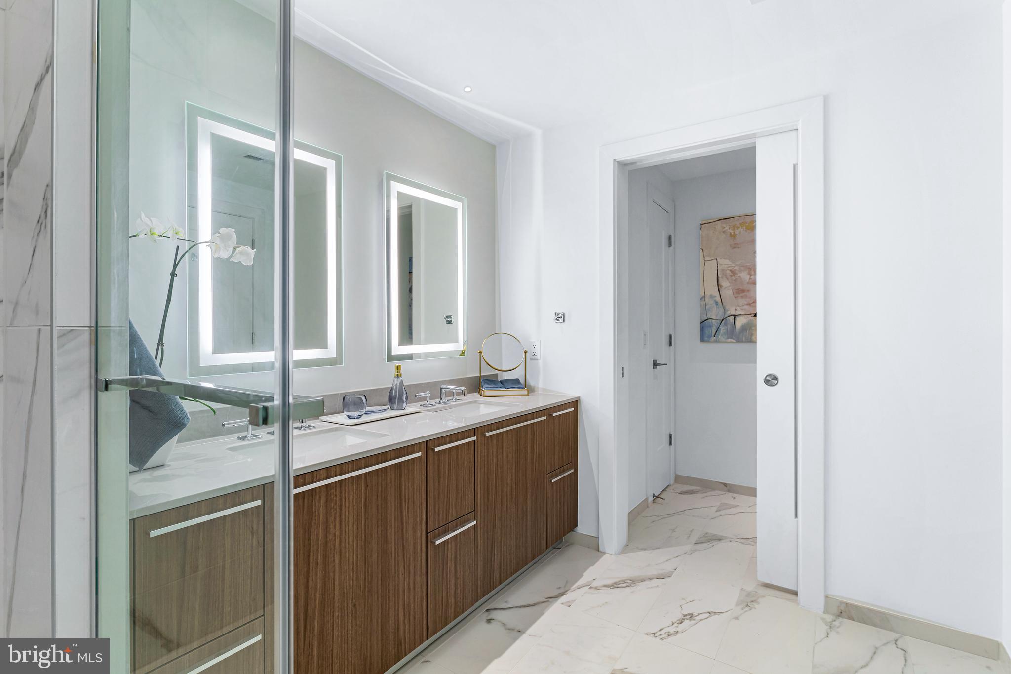 OLD TOWN ALEXANDRIA - Residential