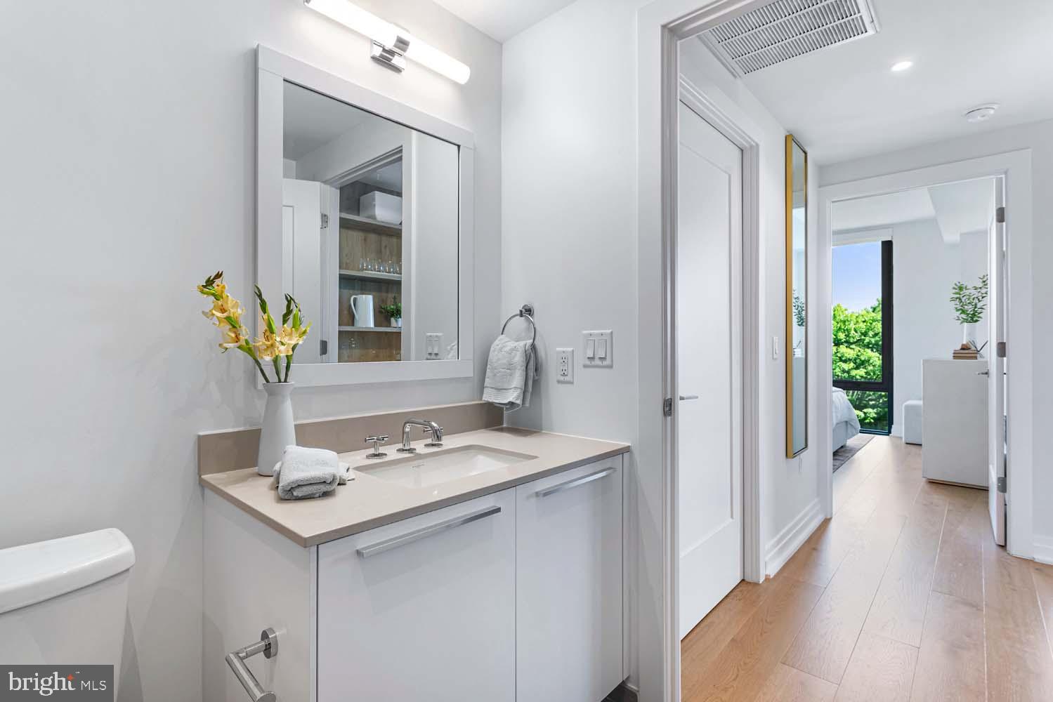 OLD TOWN ALEXANDRIA - Residential