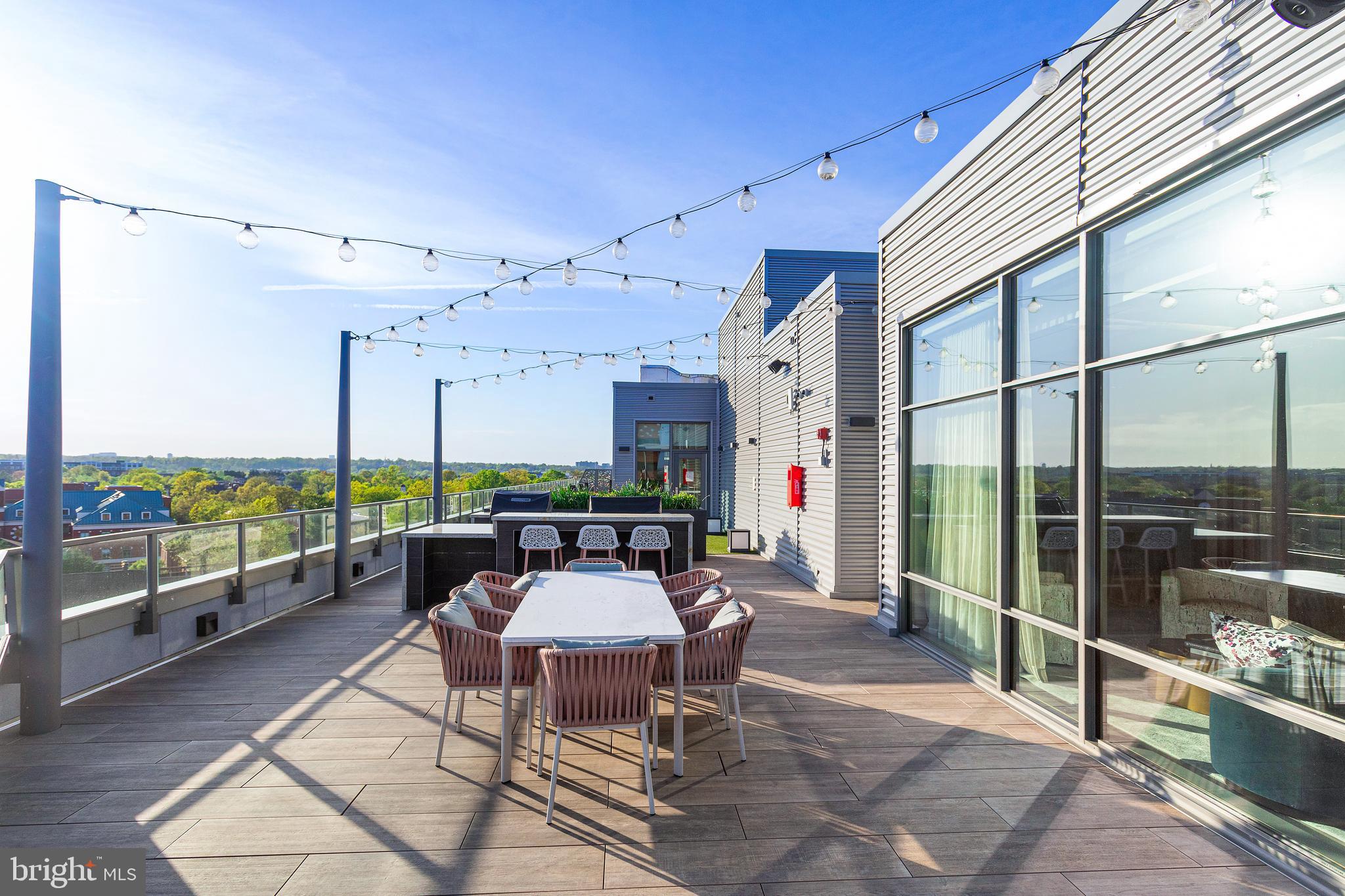 OLD TOWN ALEXANDRIA - Residential